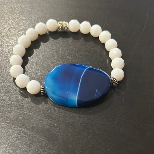 White stones w/Cobalt Blue large Agate Stone