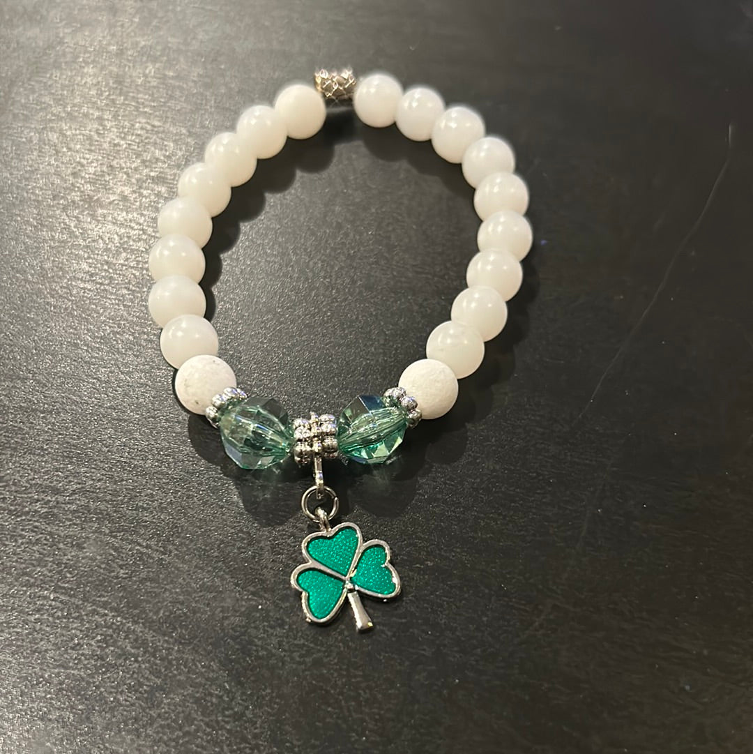 White stones w/Irish Green Lucky Clover Charm