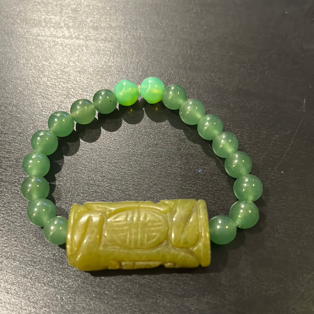 Jade stones w/Large Jade accent carved stone
