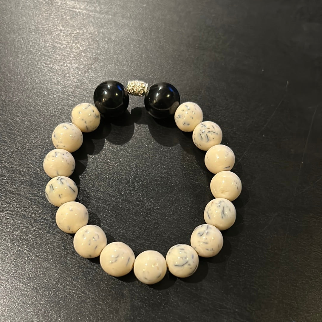 Chocolate Chip Acrylic stretch bracelet