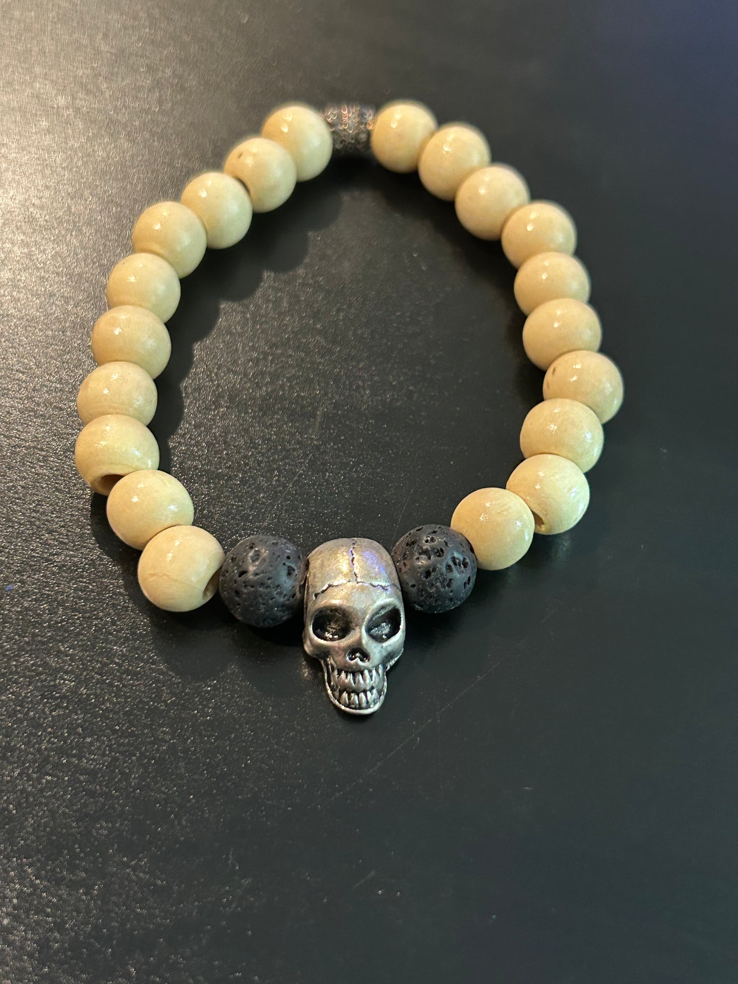 light maple wood w/4F Metal skull