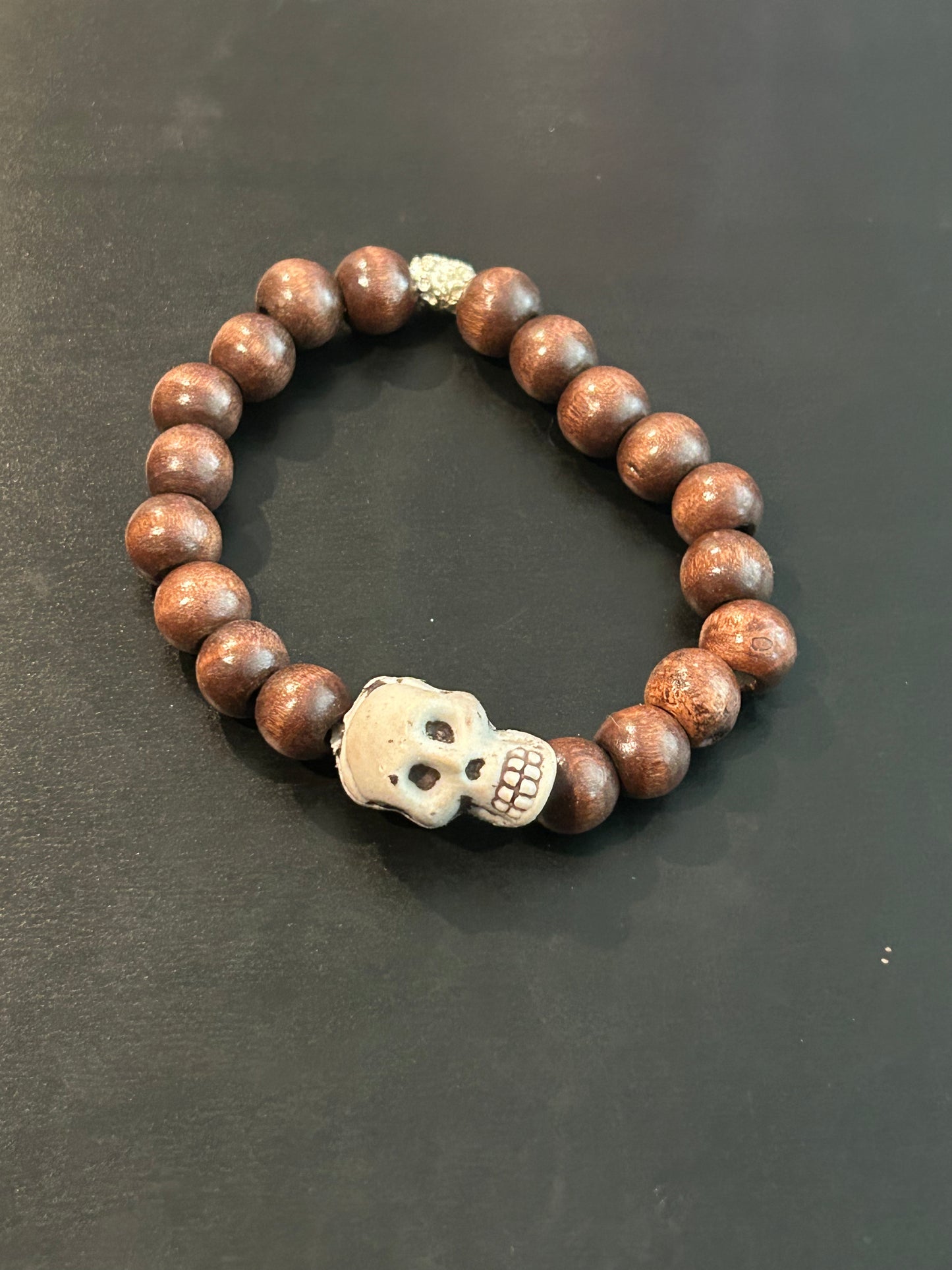 Oak wood beads w/3D Skl