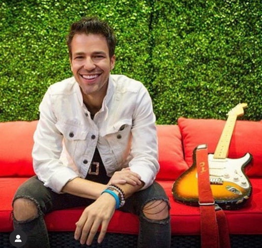 Singer, Todd Carey