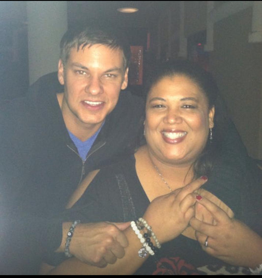 Comedian “Theo Von” wearing grey black speckled stones bracelet