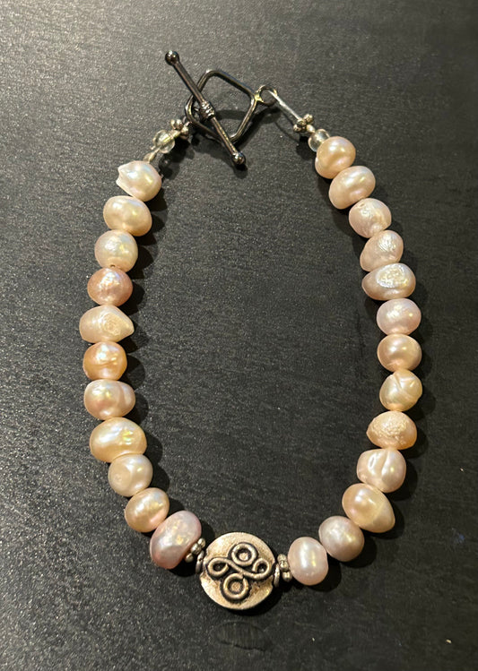 Pink faux pearl toggle bracelet